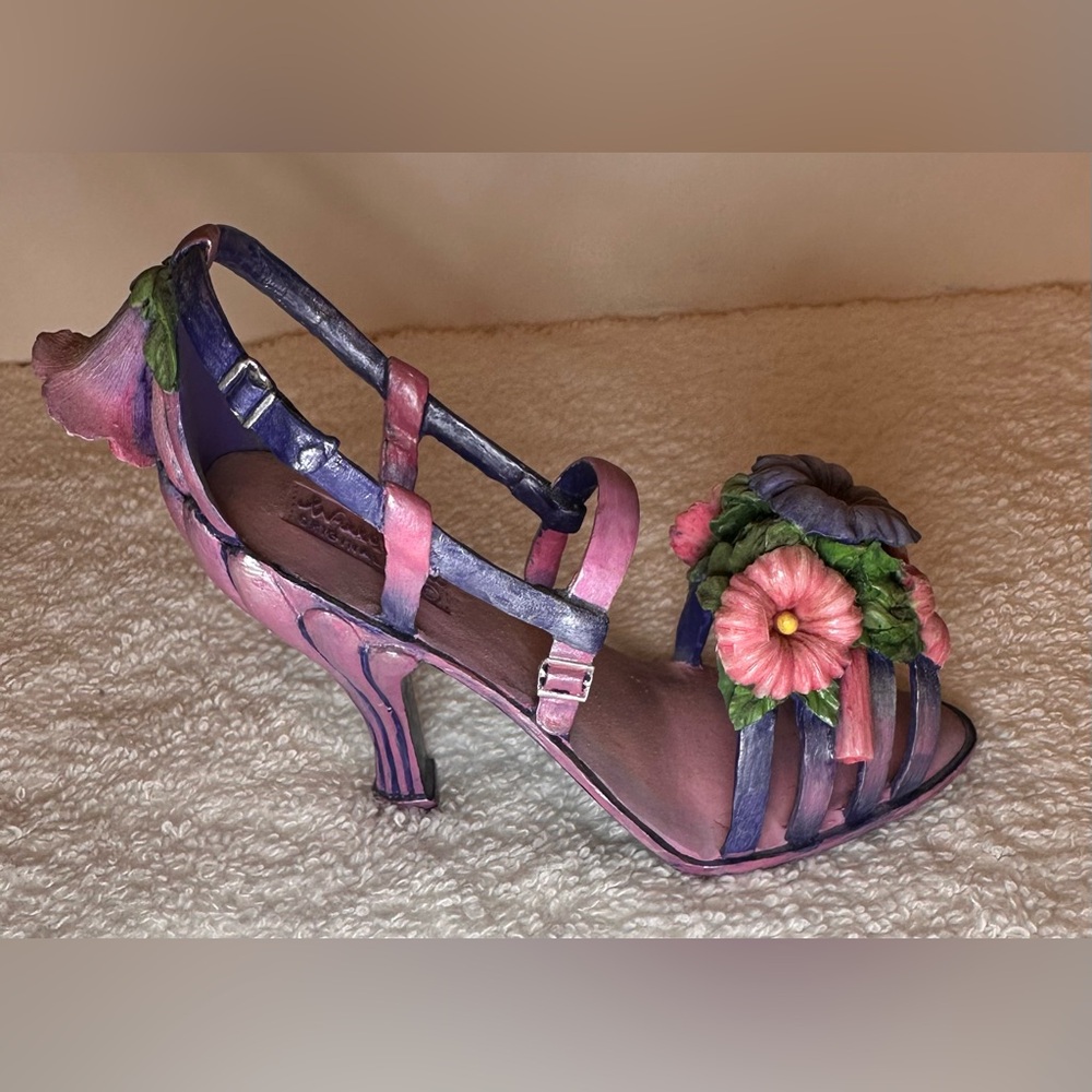 Willow Hall Miniature Floral Shoe. Petunia